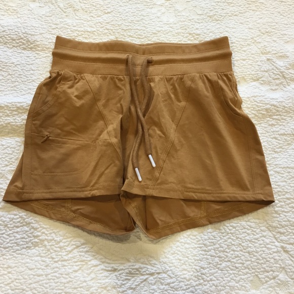 Like new ZYIA Active Canyon Shorts - Picture 1 of 4